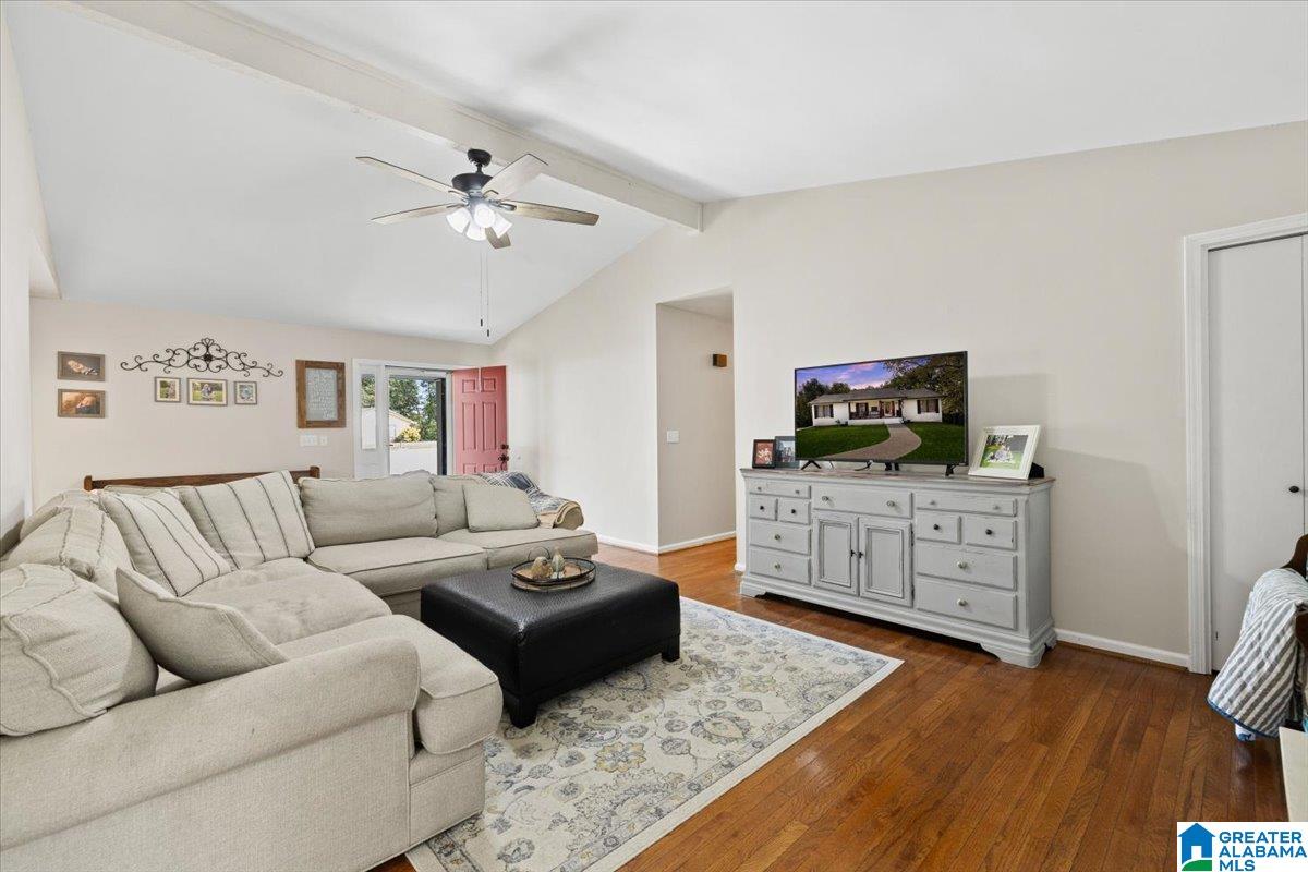 904 GARDENVIEW CIRCLE