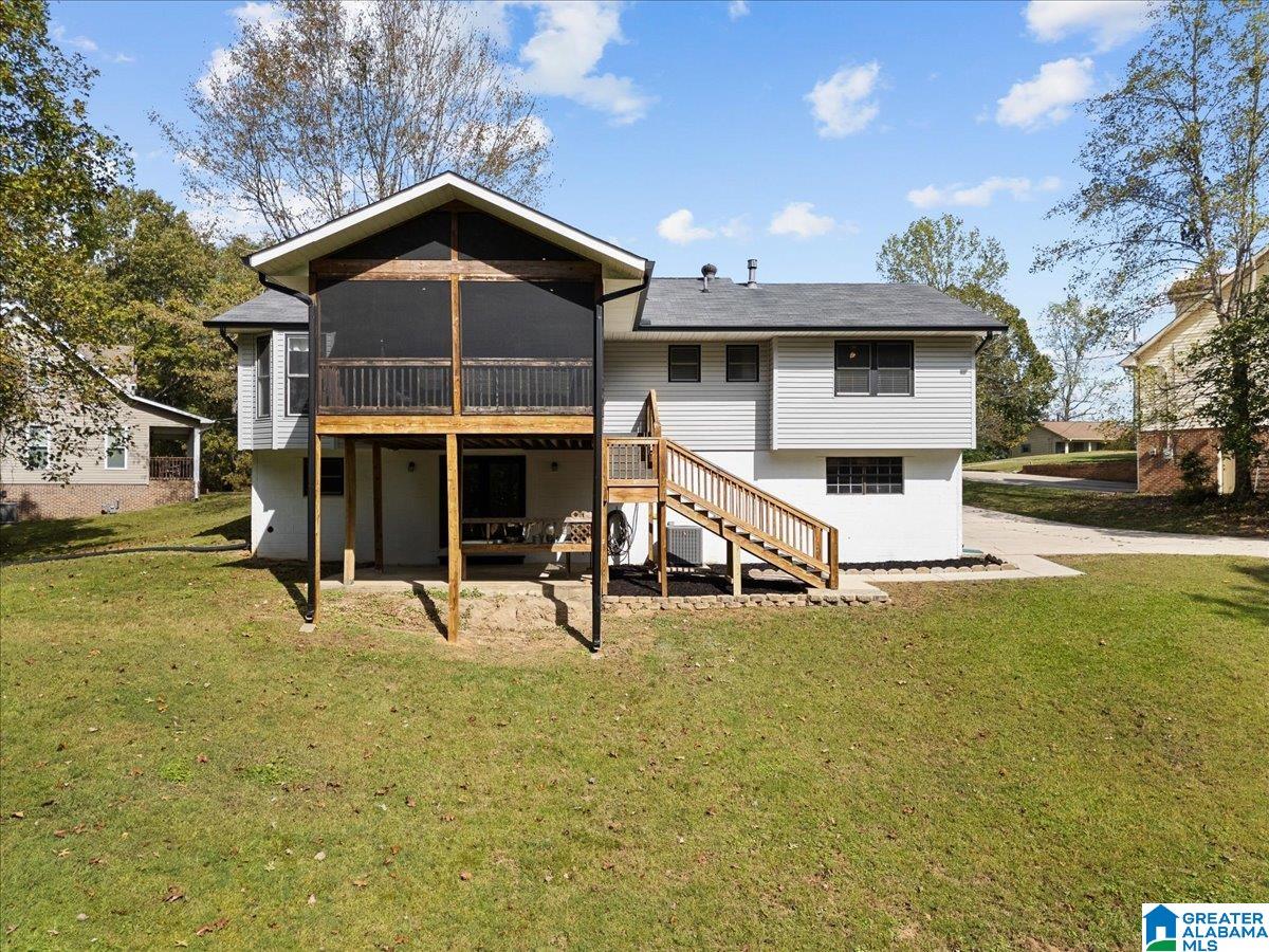 904 GARDENVIEW CIRCLE
