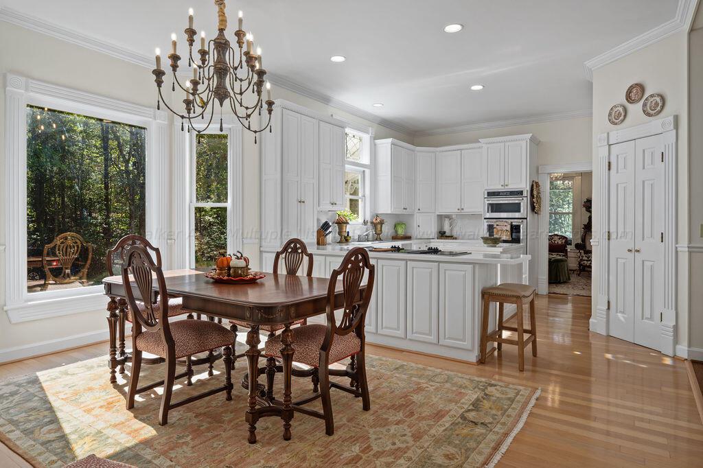 2601 VICTORIAN Dr
