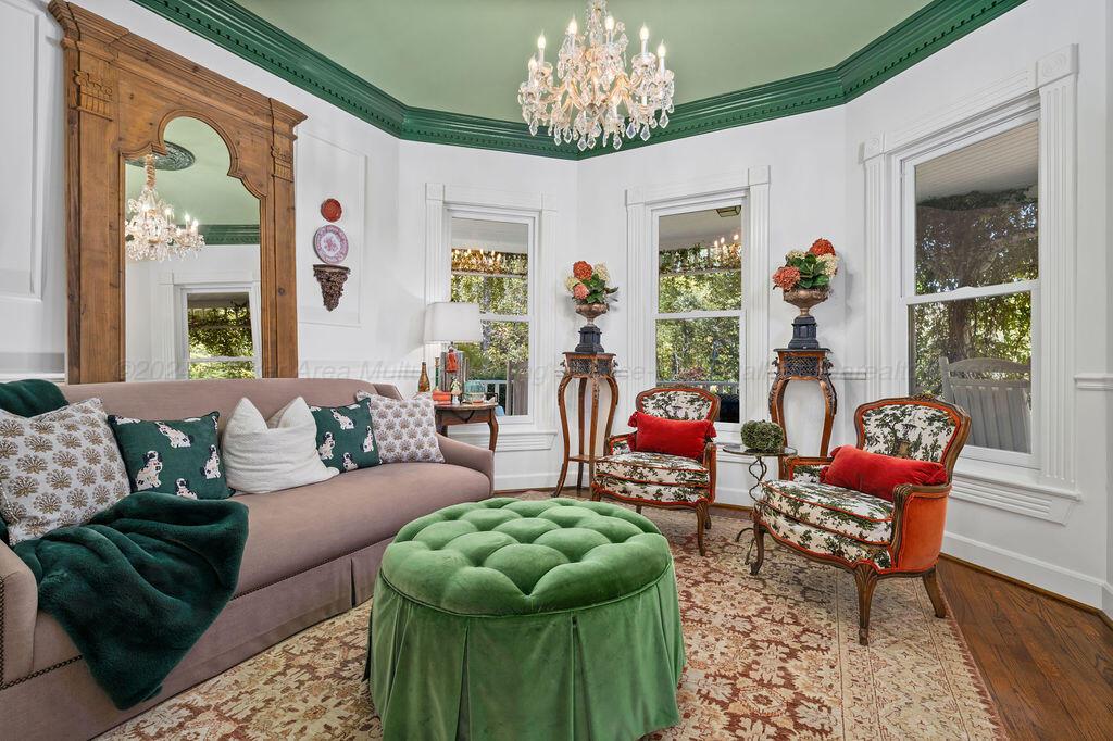 2601 VICTORIAN Dr
