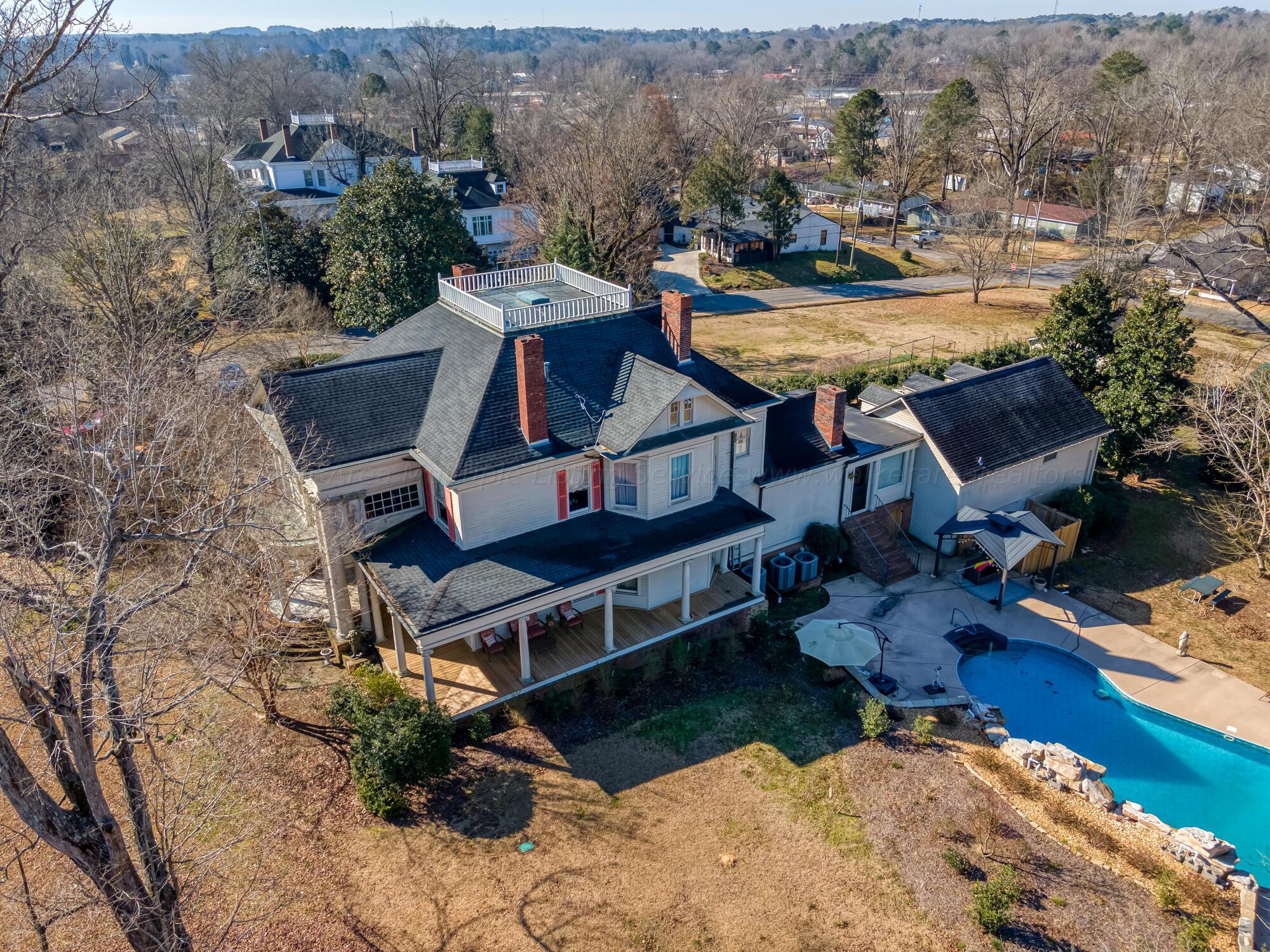 1300 7TH Ave