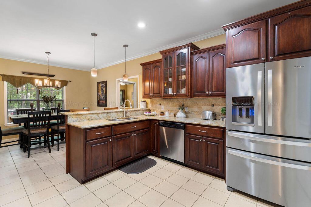 1410 PINEVIEW Rd