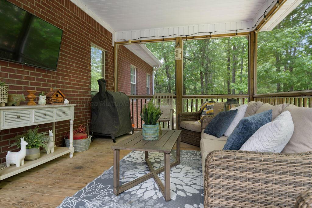 1410 PINEVIEW Rd