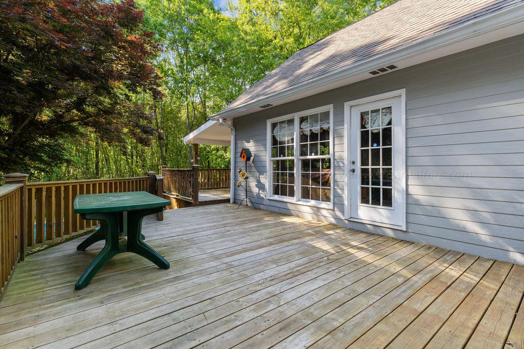 2206 OVERBOOK Dr