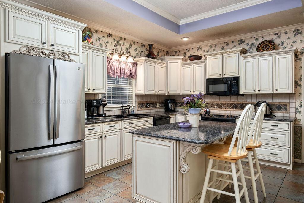 2206 OVERBOOK Dr