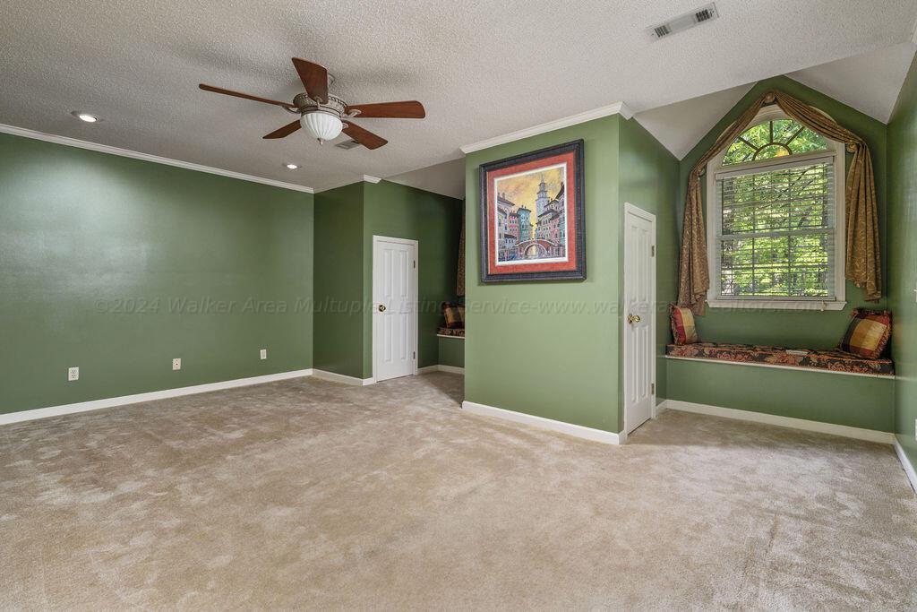 2206 OVERBOOK Dr