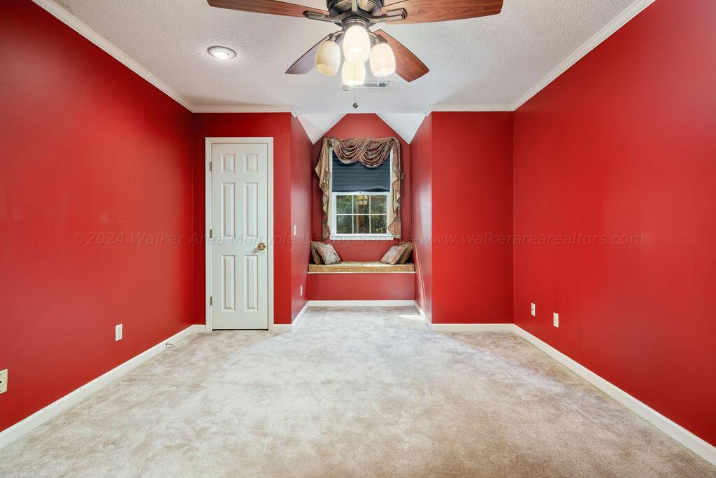 2206 OVERBOOK Dr