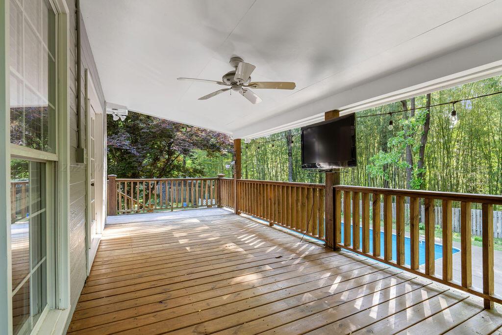 2206 OVERBOOK Dr