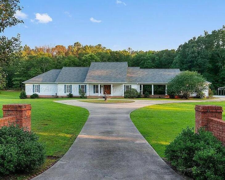 5746 OLD BIRMINGHAM Hwy