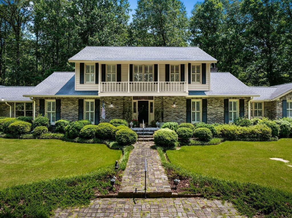 601 GLEN OAKS Cir