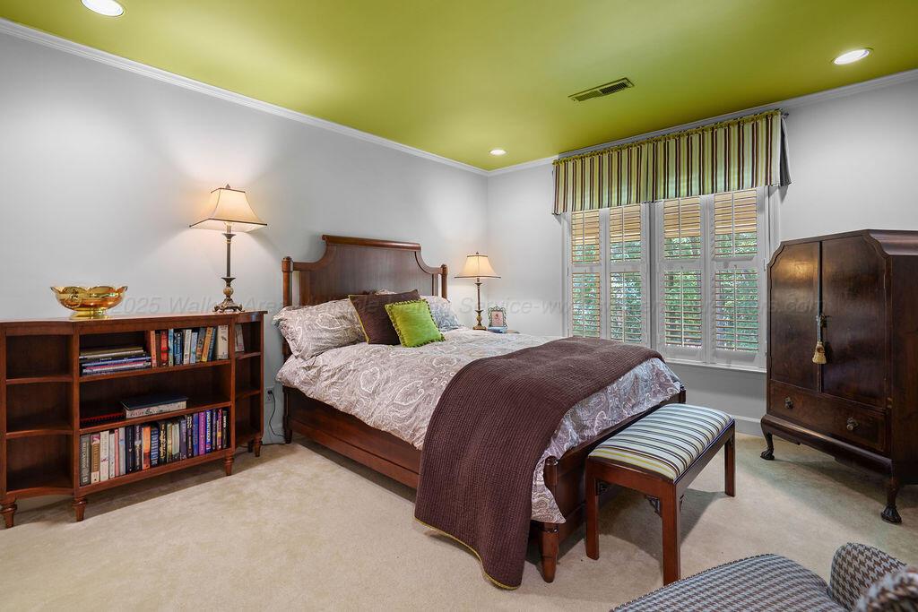601 GLEN OAKS Cir