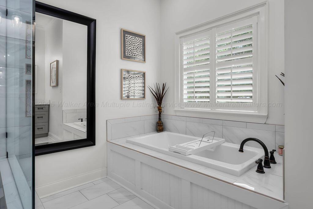 2361 HIDDEN RIDGE Ln