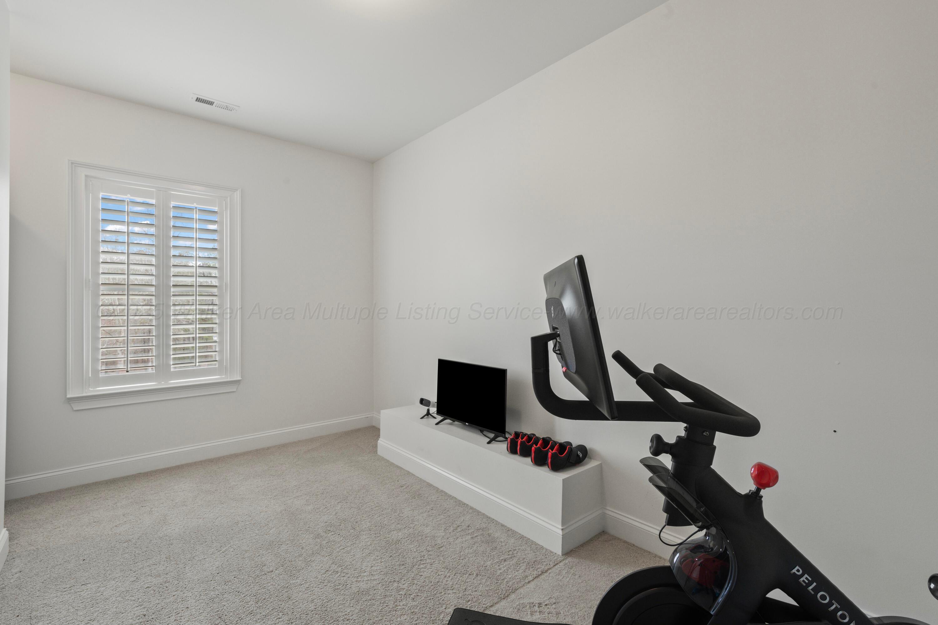 2361 HIDDEN RIDGE Ln