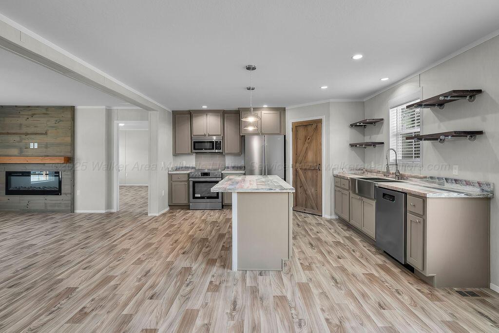 208 WENDY Way