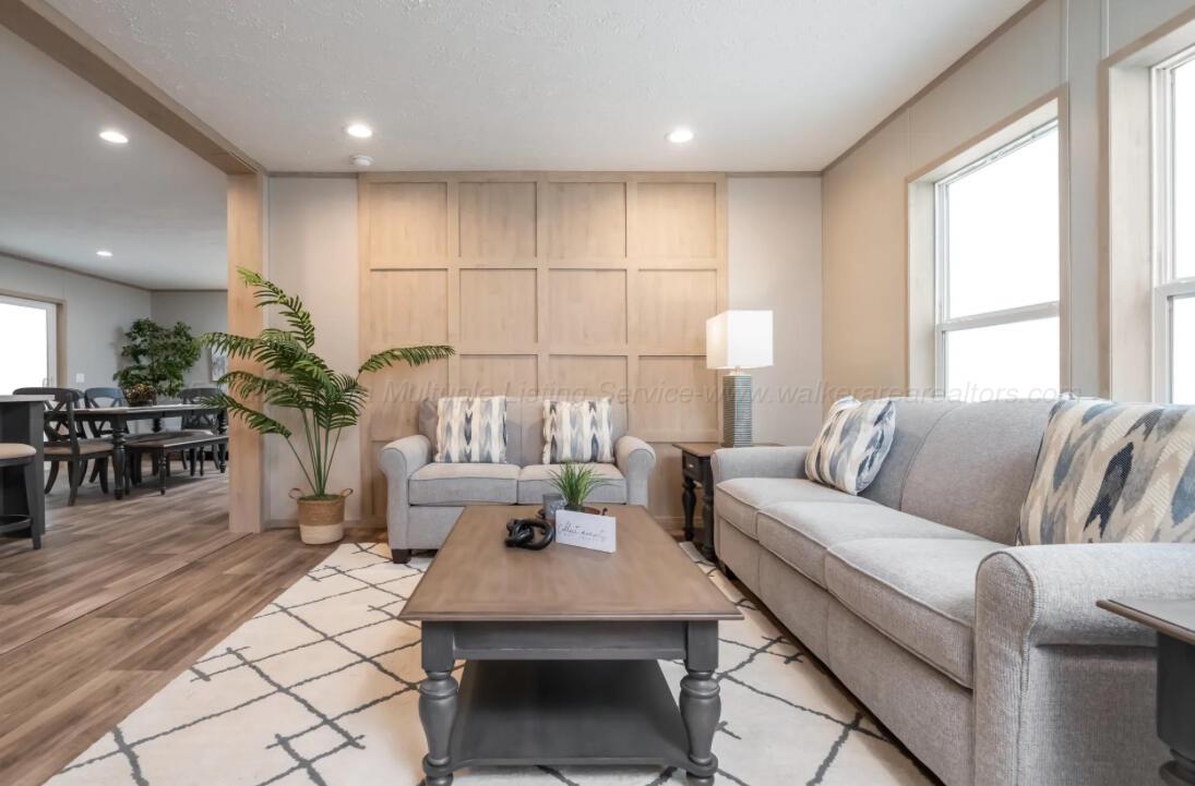 104 TORILEE Ln