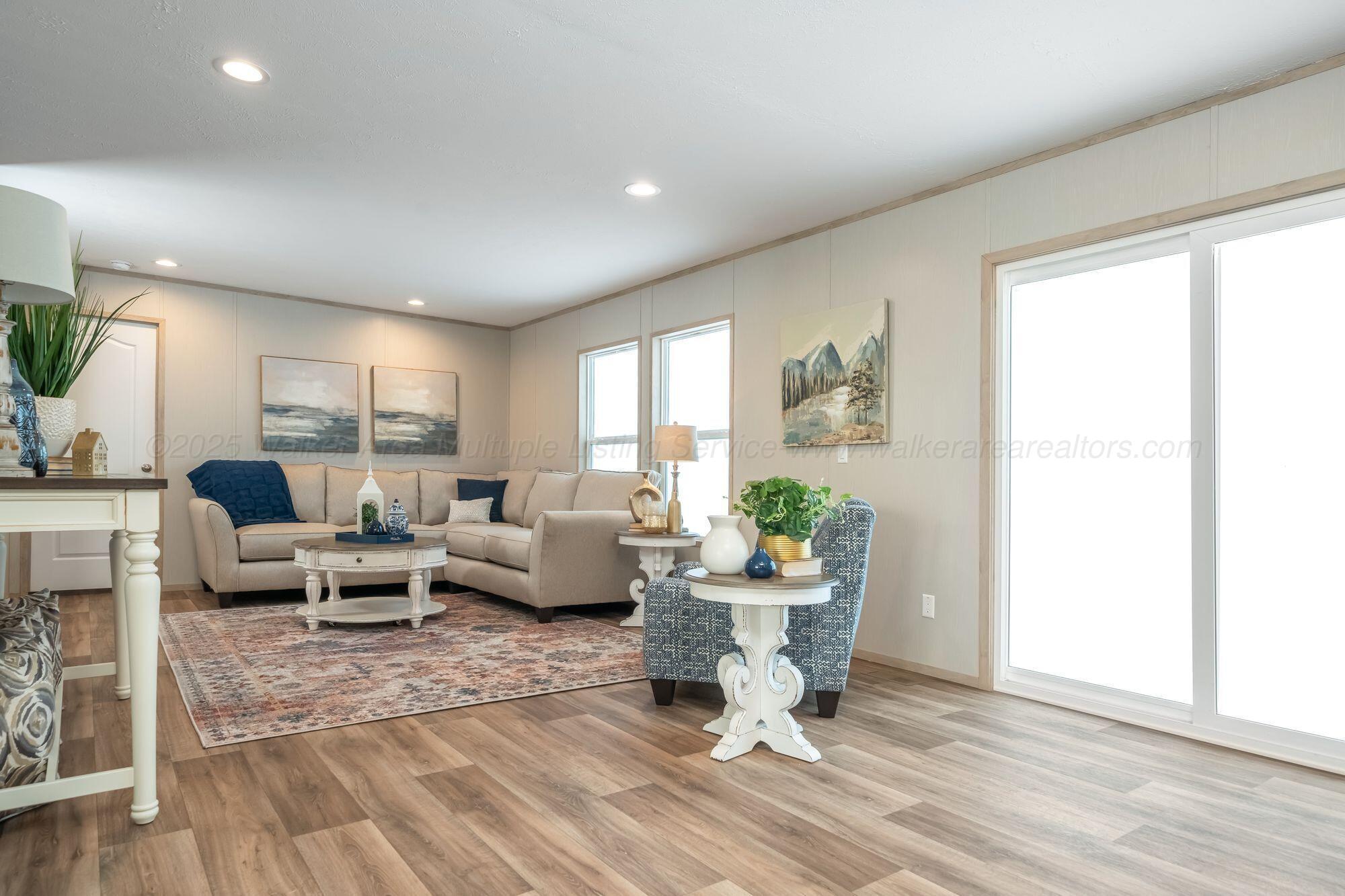 26 TORILEE Ln