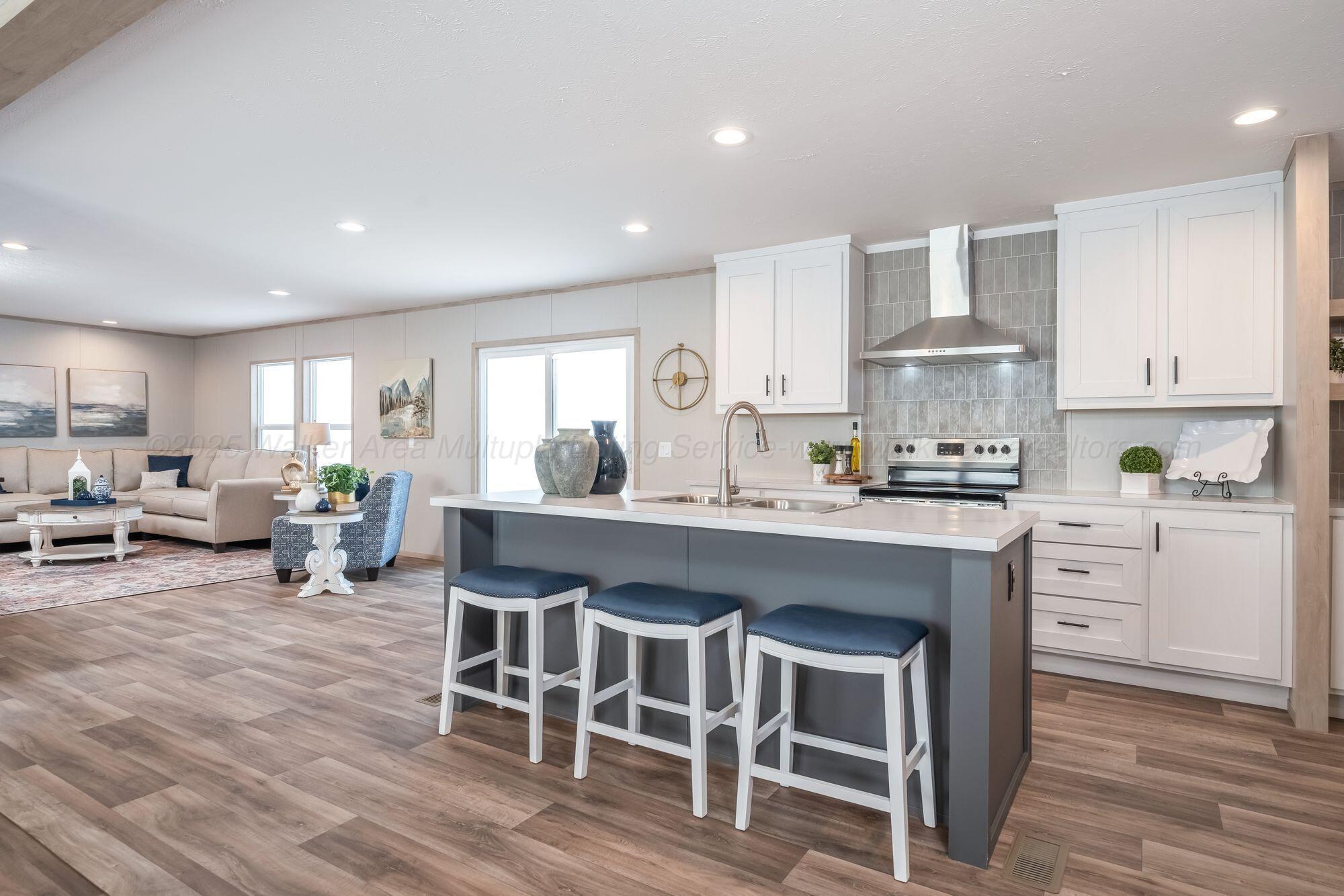 26 TORILEE Ln