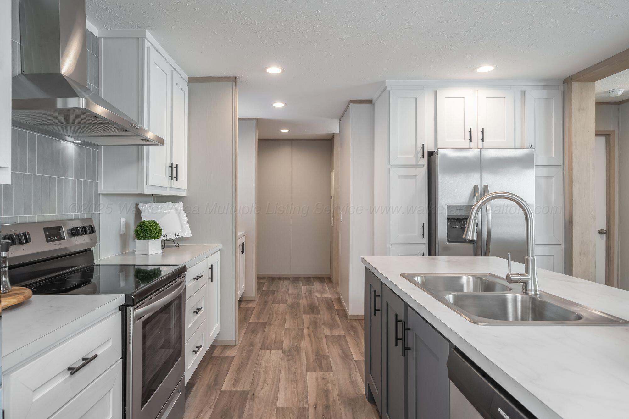 26 TORILEE Ln