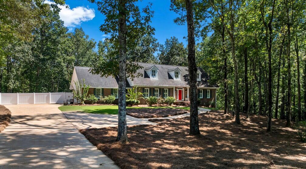 3800 ASHWOOD Dr