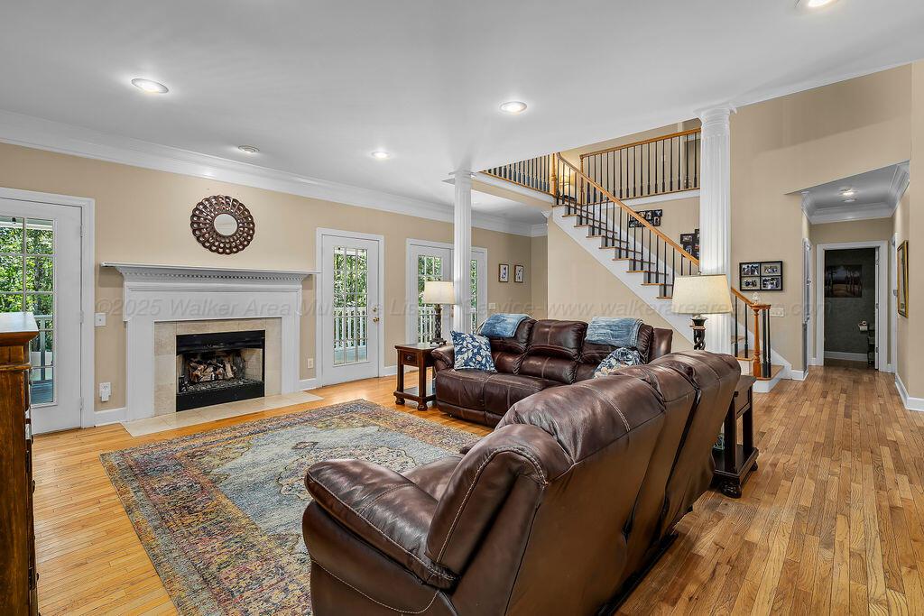 3800 ASHWOOD Dr