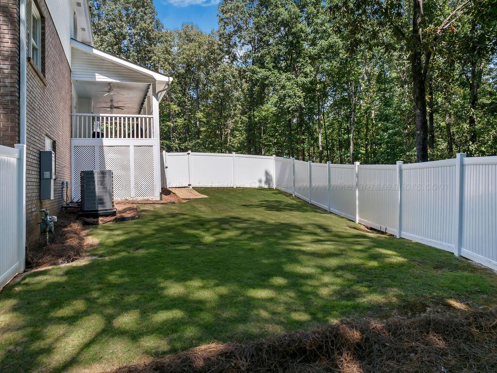 3800 ASHWOOD Dr