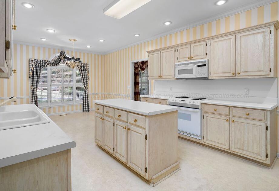 1301 S WALSTON BRIDGE Rd