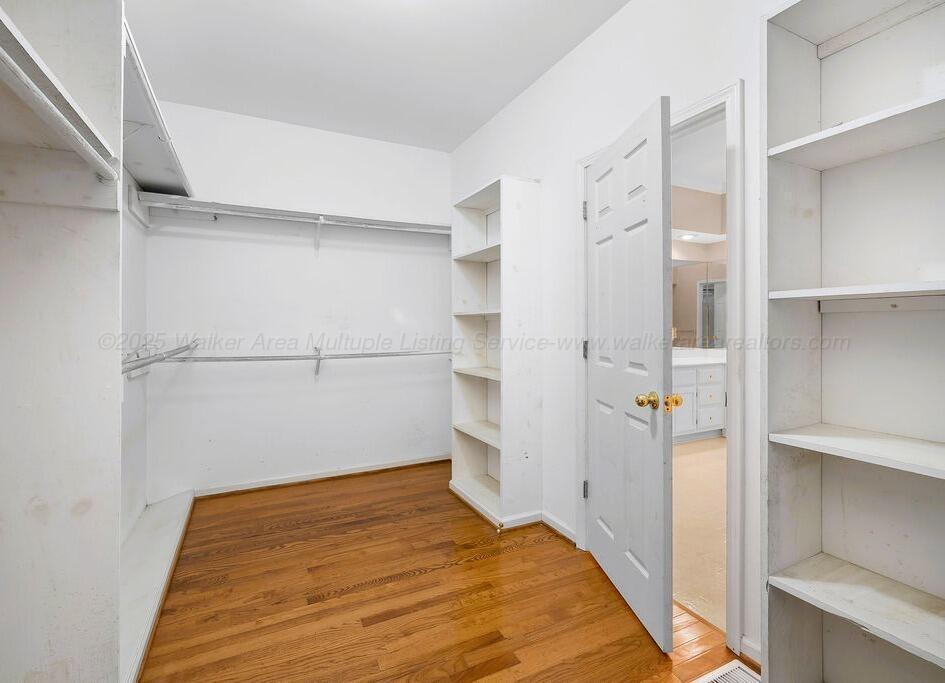 1301 S WALSTON BRIDGE Rd