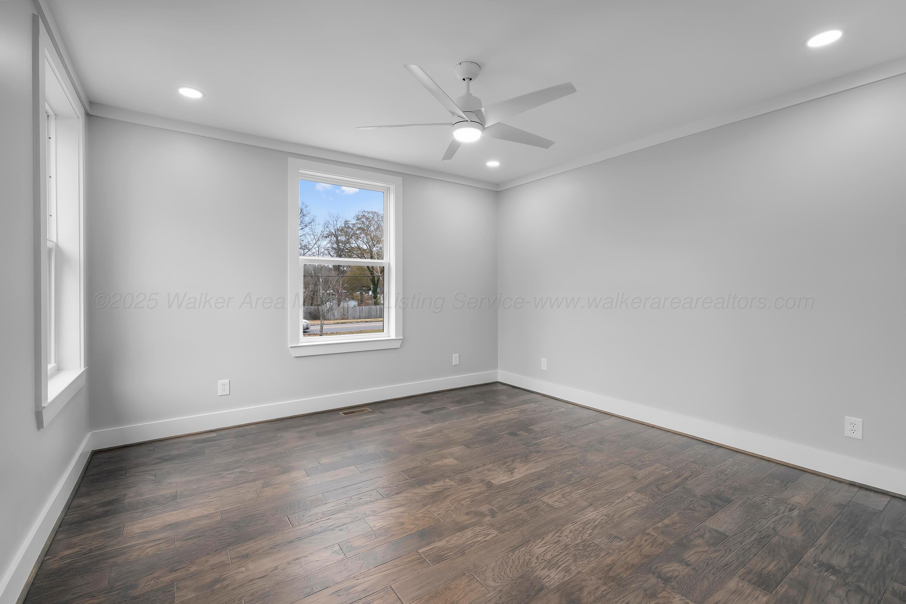 1100 9TH Ave