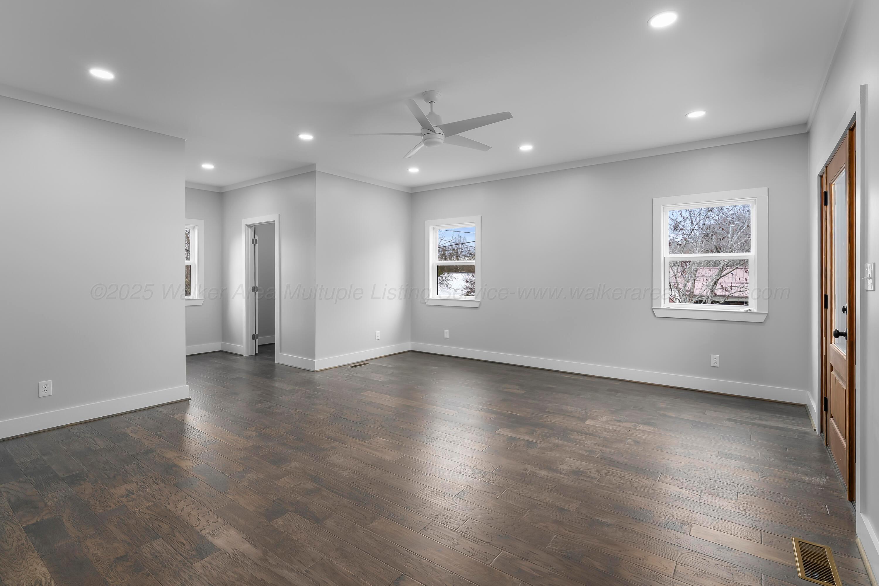 1100 9TH Ave