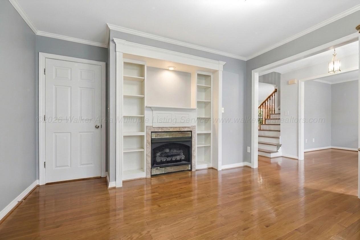303 HUNTINGTON Trce