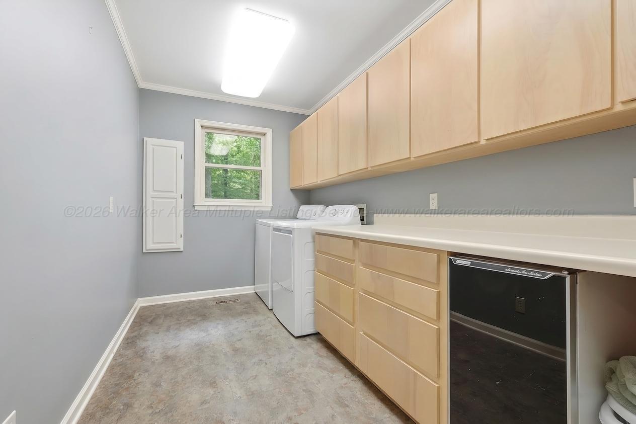 303 HUNTINGTON Trce