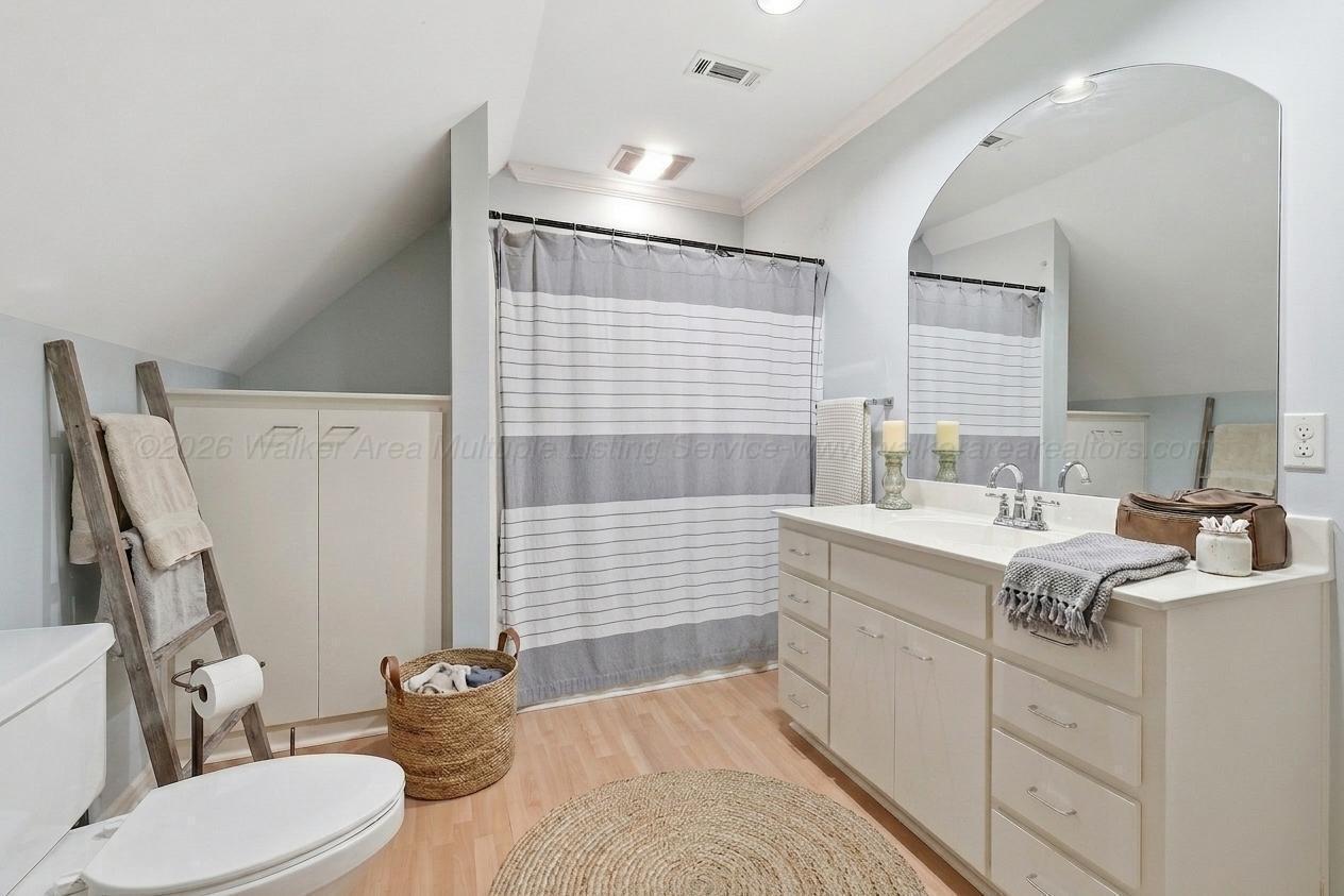 303 HUNTINGTON Trce