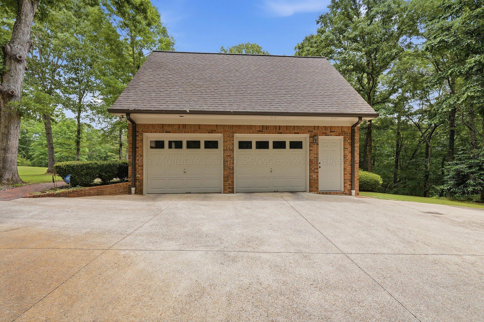 303 HUNTINGTON Trce