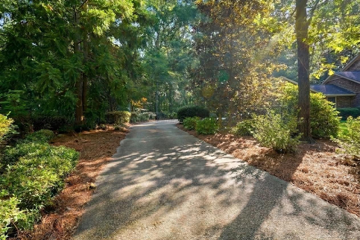 601 GLEN OAKS Cir