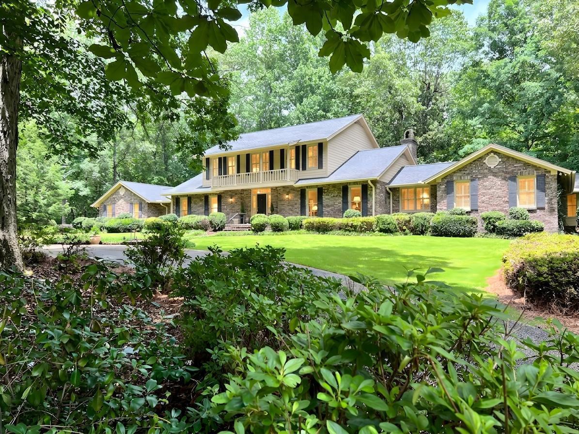 601 GLEN OAKS Cir