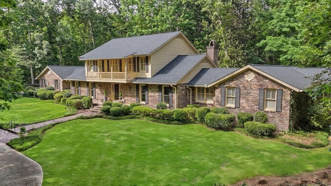 601 GLEN OAKS Cir
