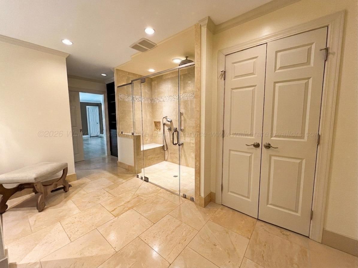 601 GLEN OAKS Cir