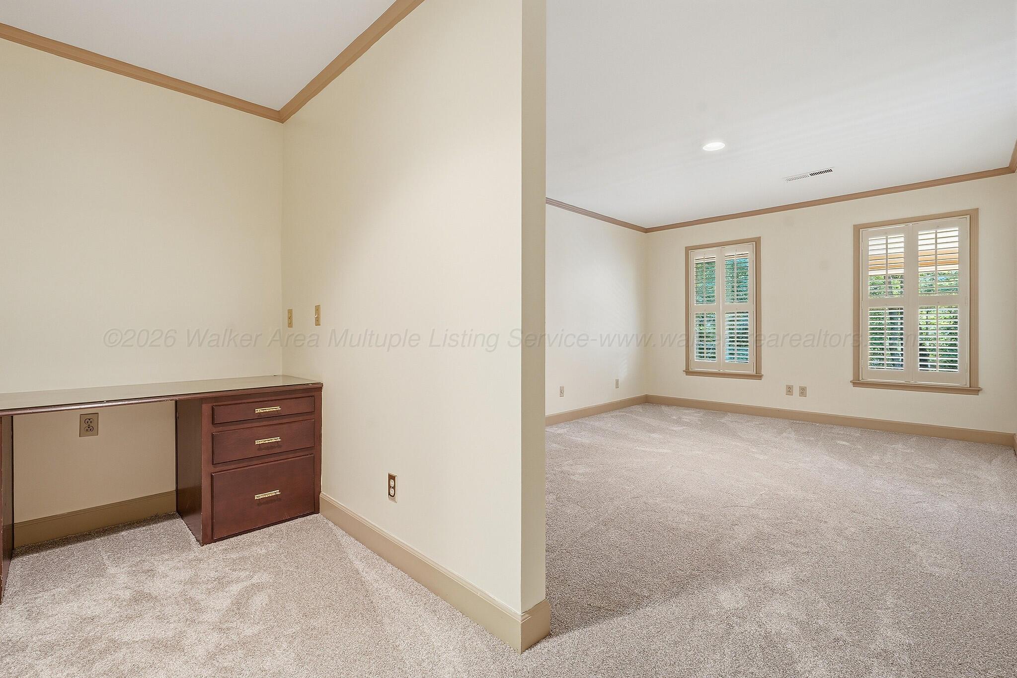 601 GLEN OAKS Cir