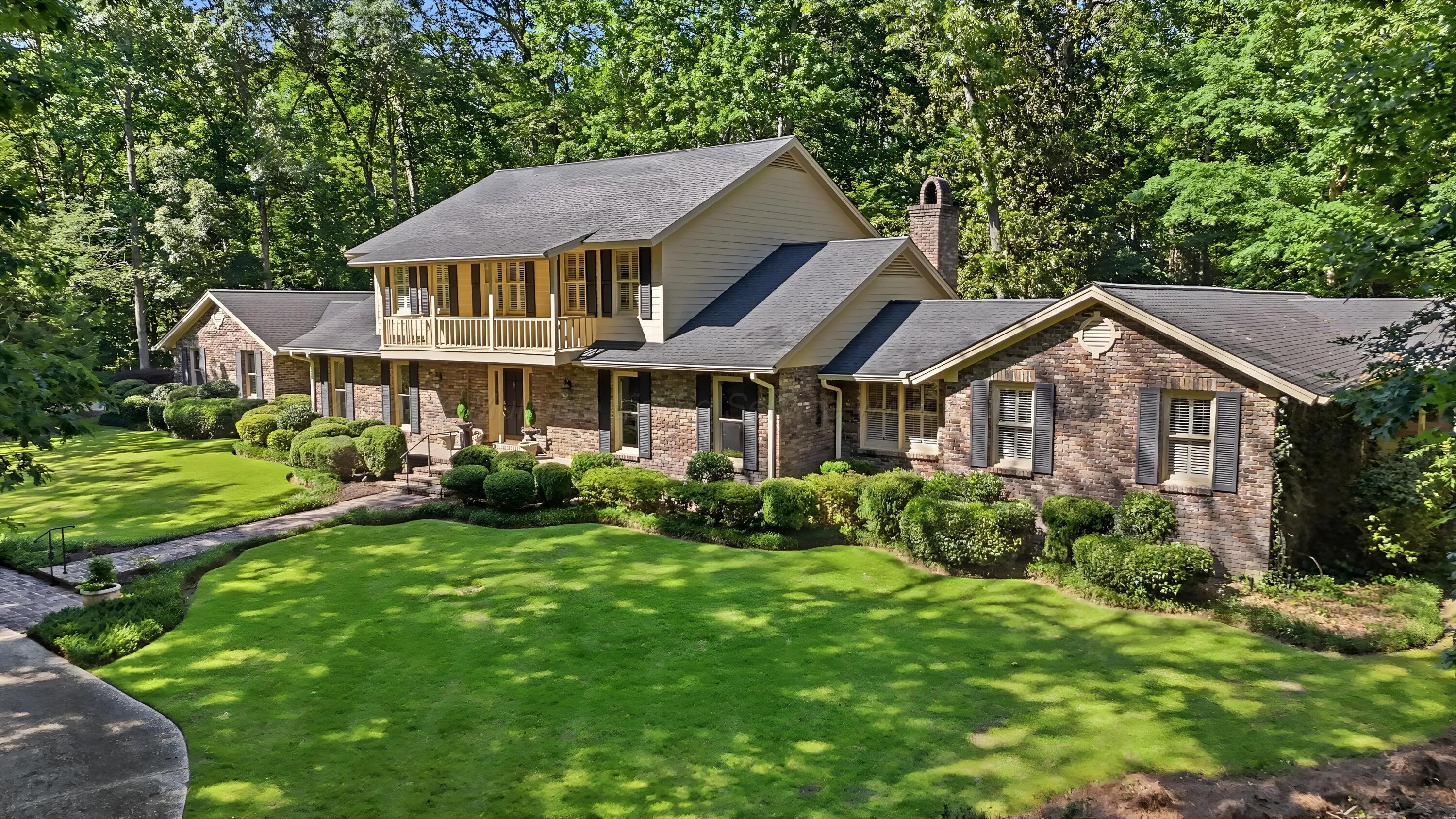 601 GLEN OAKS Cir