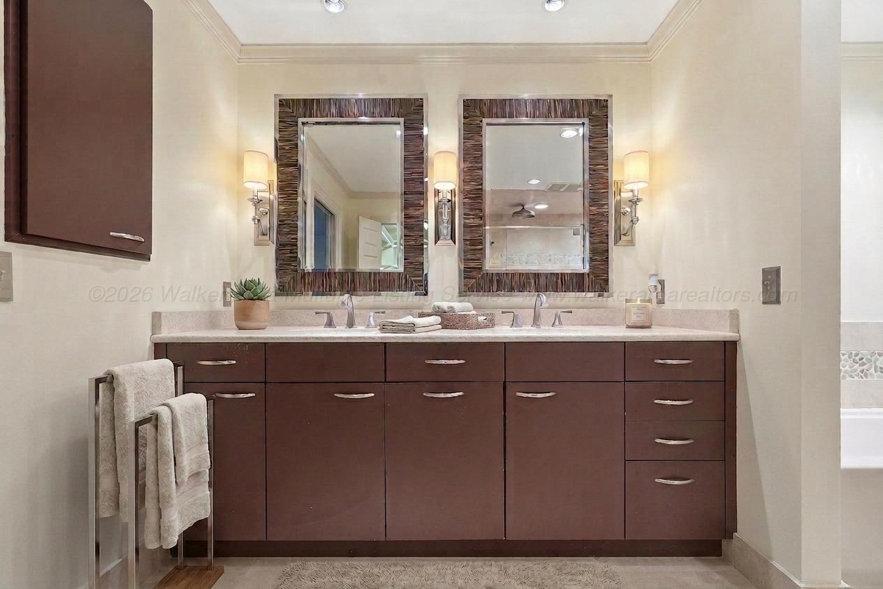 601 GLEN OAKS Cir