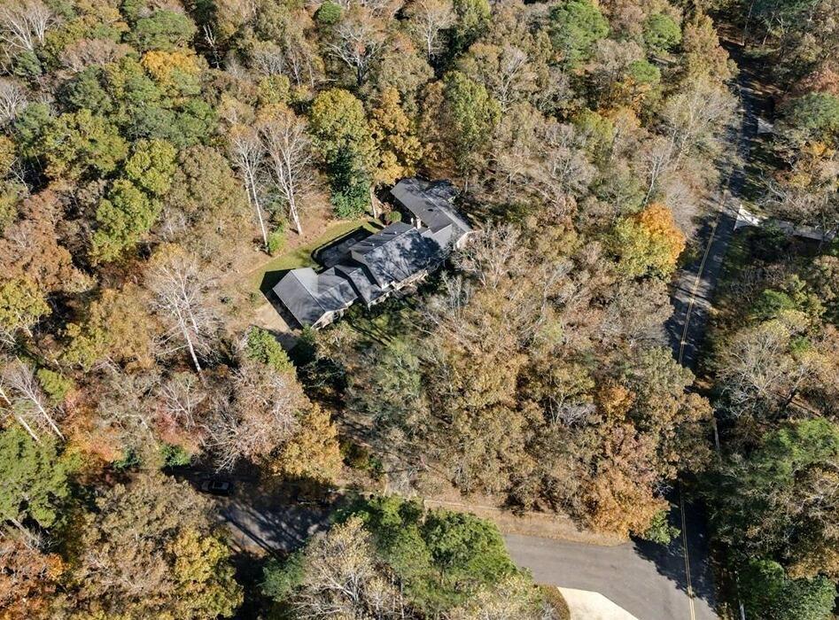 601 GLEN OAKS Cir