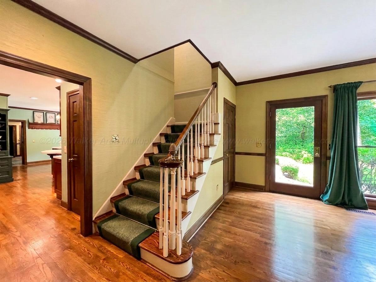 601 GLEN OAKS Cir
