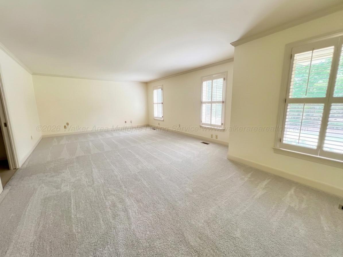 601 GLEN OAKS Cir