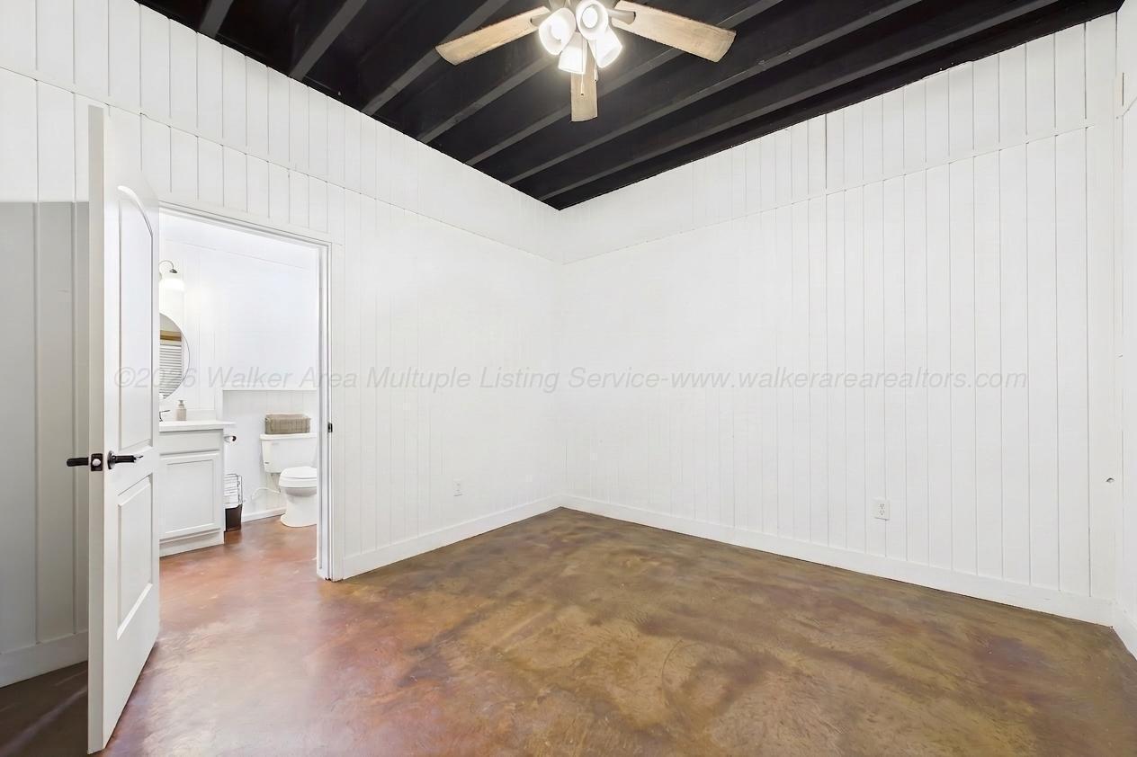 1083 COUNTY ROAD 3908