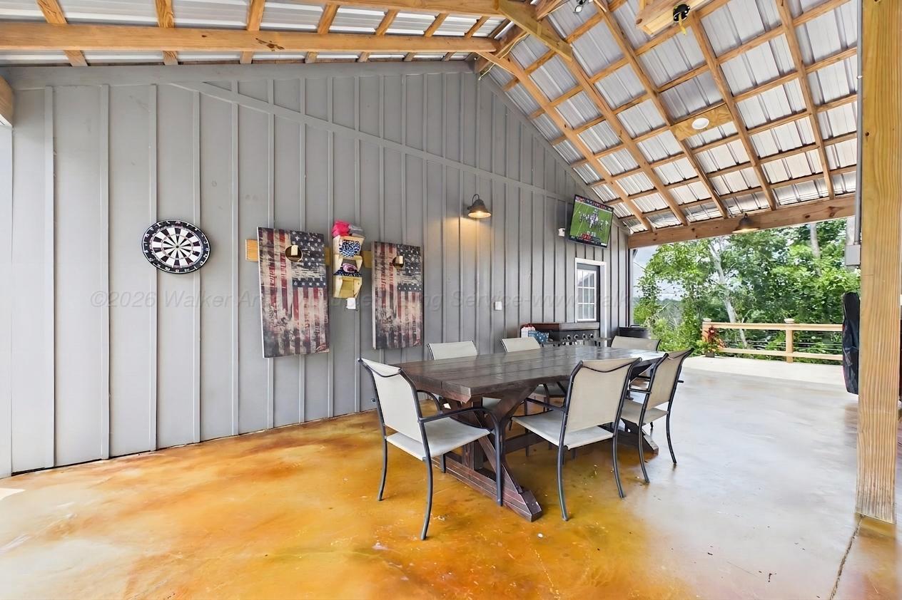 1083 COUNTY ROAD 3908
