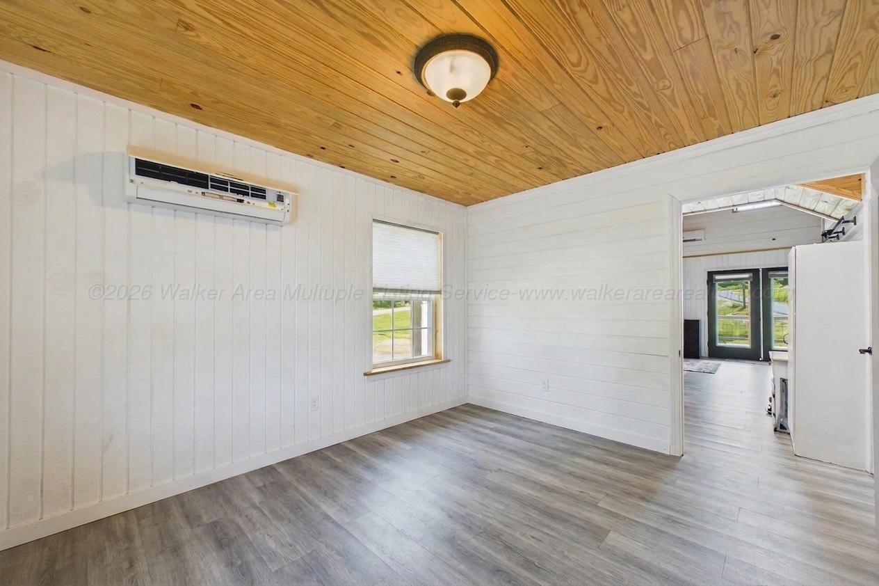1083 COUNTY ROAD 3908