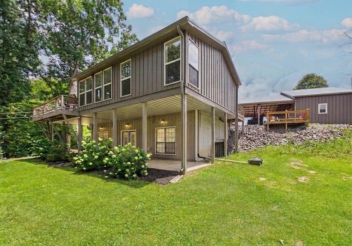 1083 COUNTY ROAD 3908