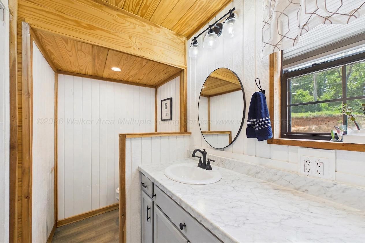 1083 COUNTY ROAD 3908