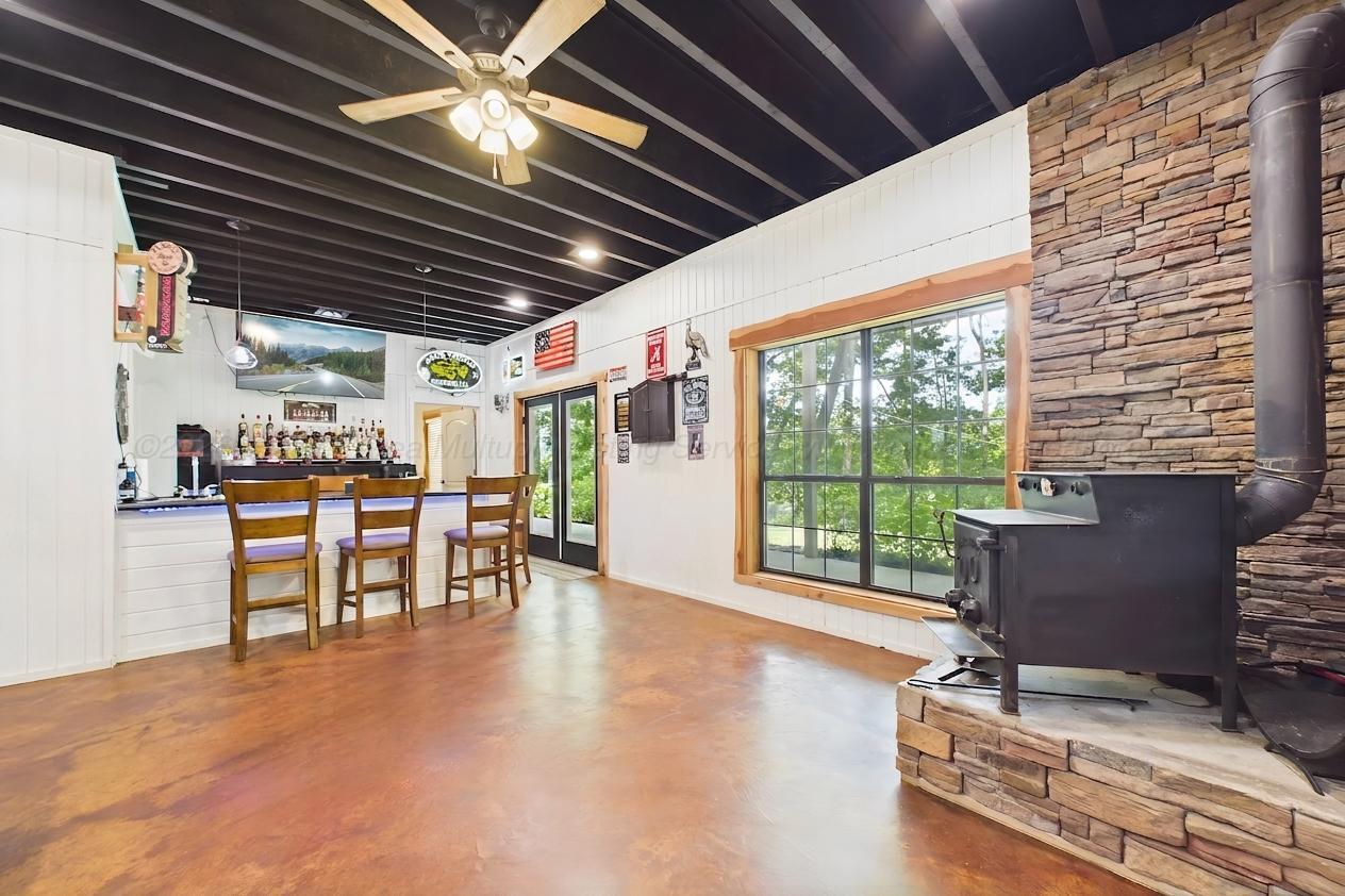 1083 COUNTY ROAD 3908