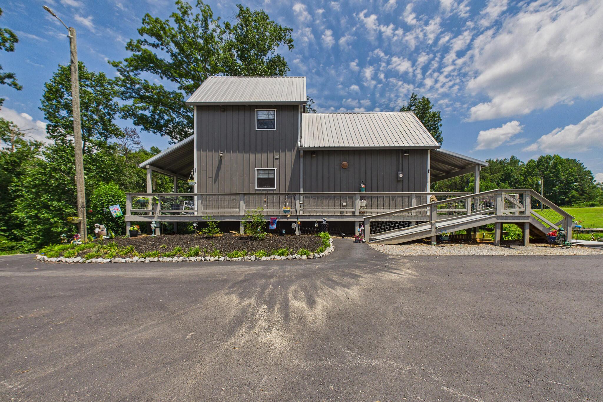 1083 COUNTY ROAD 3908